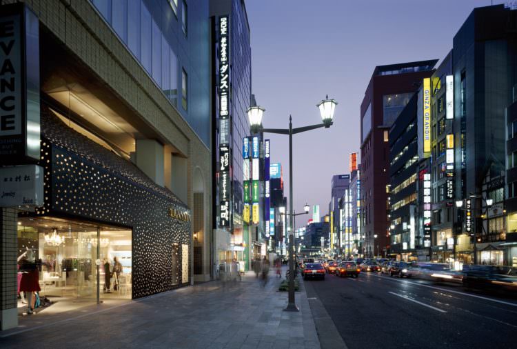 ©Makoto Yoshida