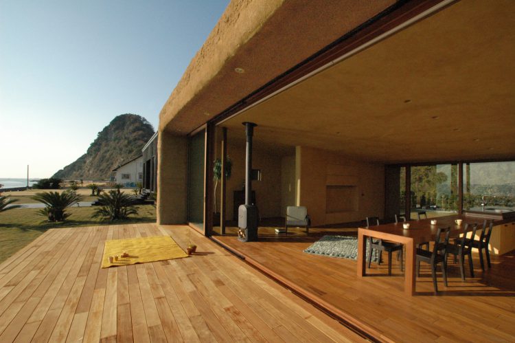 ©Hiroshi Nakamura & NAP