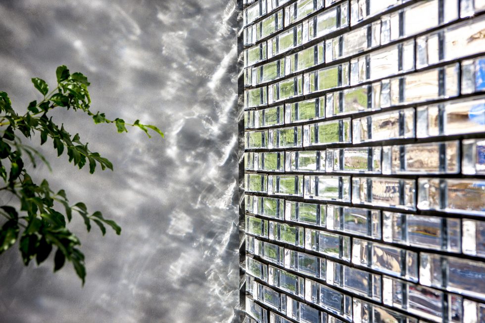 Optical Glass House Hiroshi Nakamura & NAP