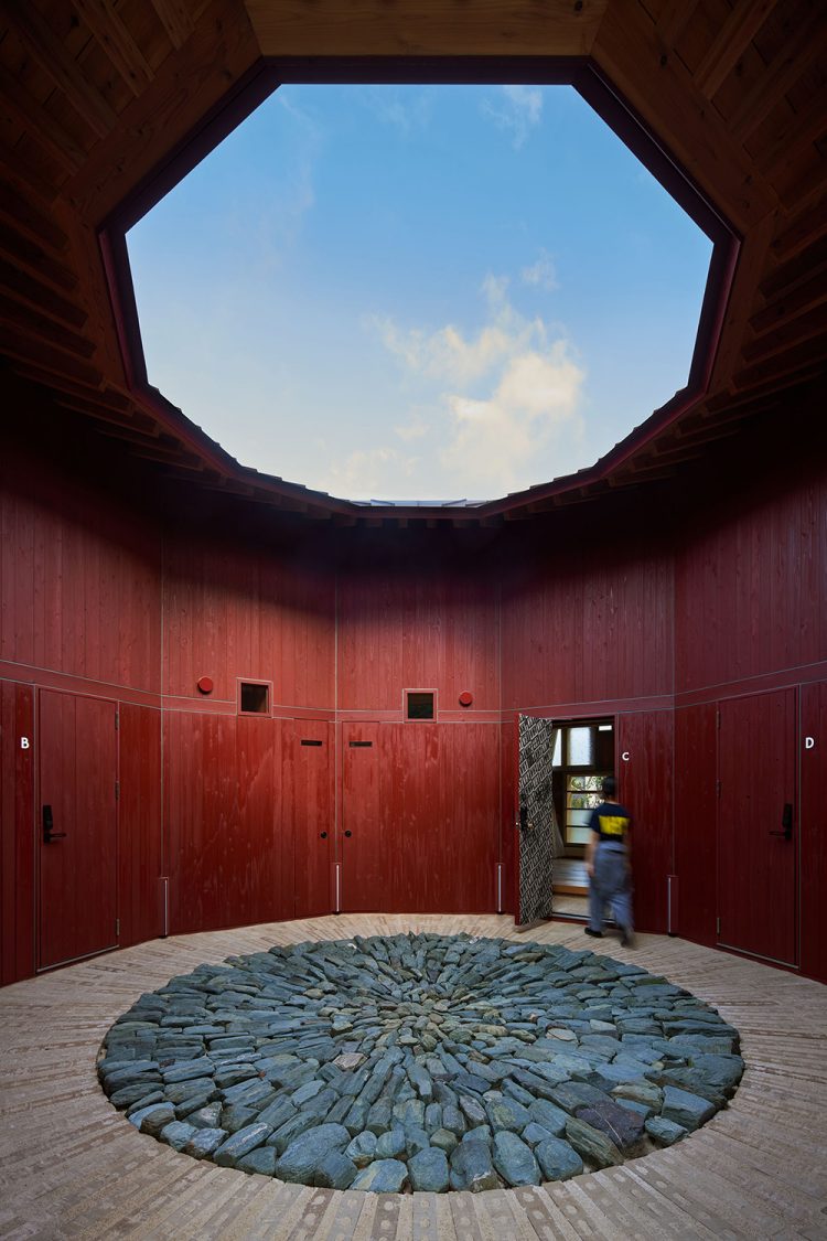 ©Koji Fujii / TOREAL