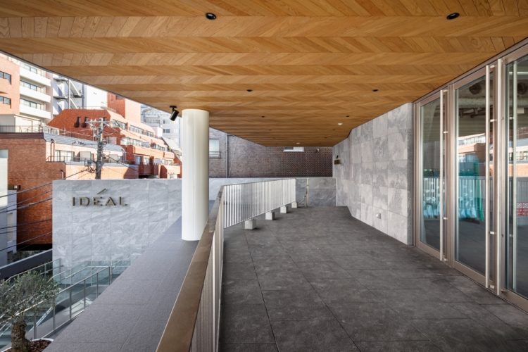 © Kawasumi・Kobayashi Kenji Photograph Office