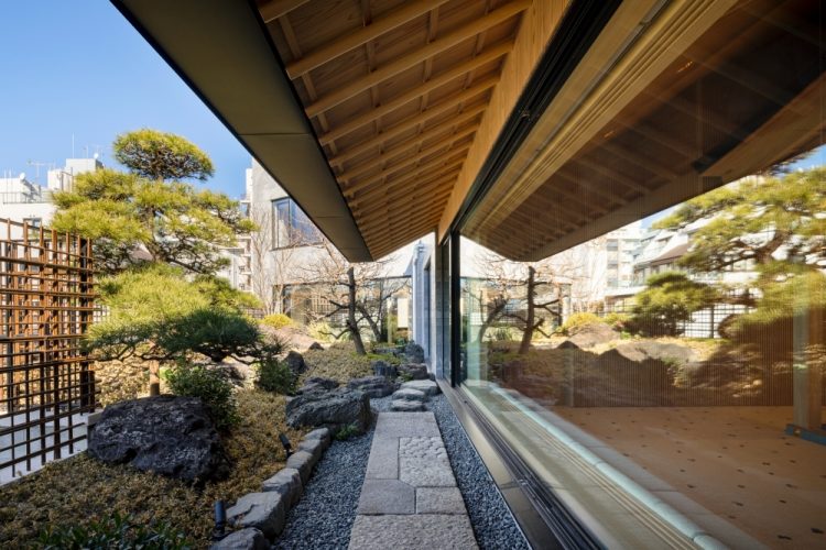 © Kawasumi・Kobayashi Kenji Photograph Office